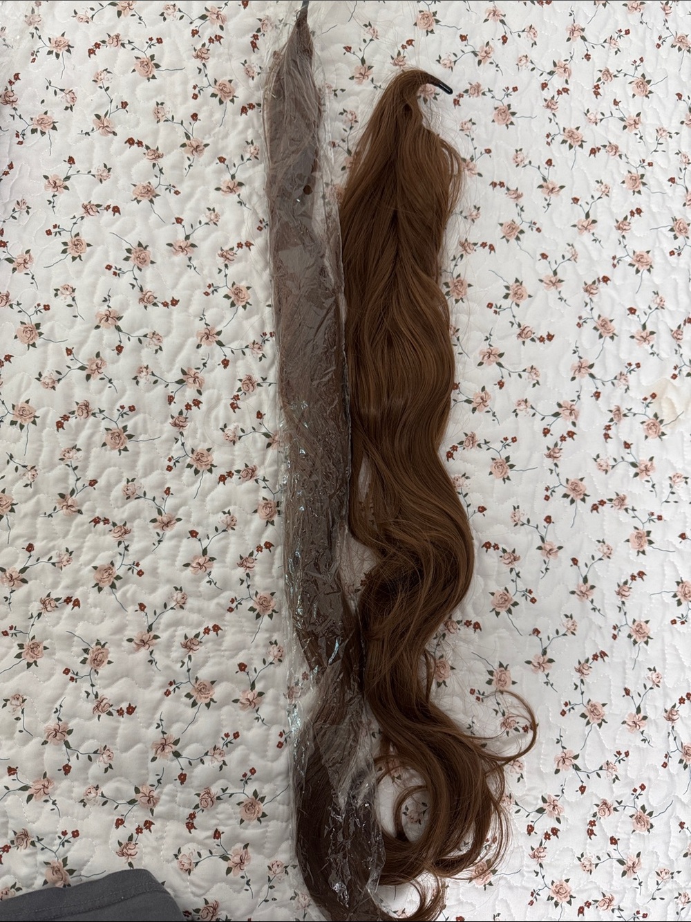 Clip-In Wavy Hair Extension - Chestnut Brown